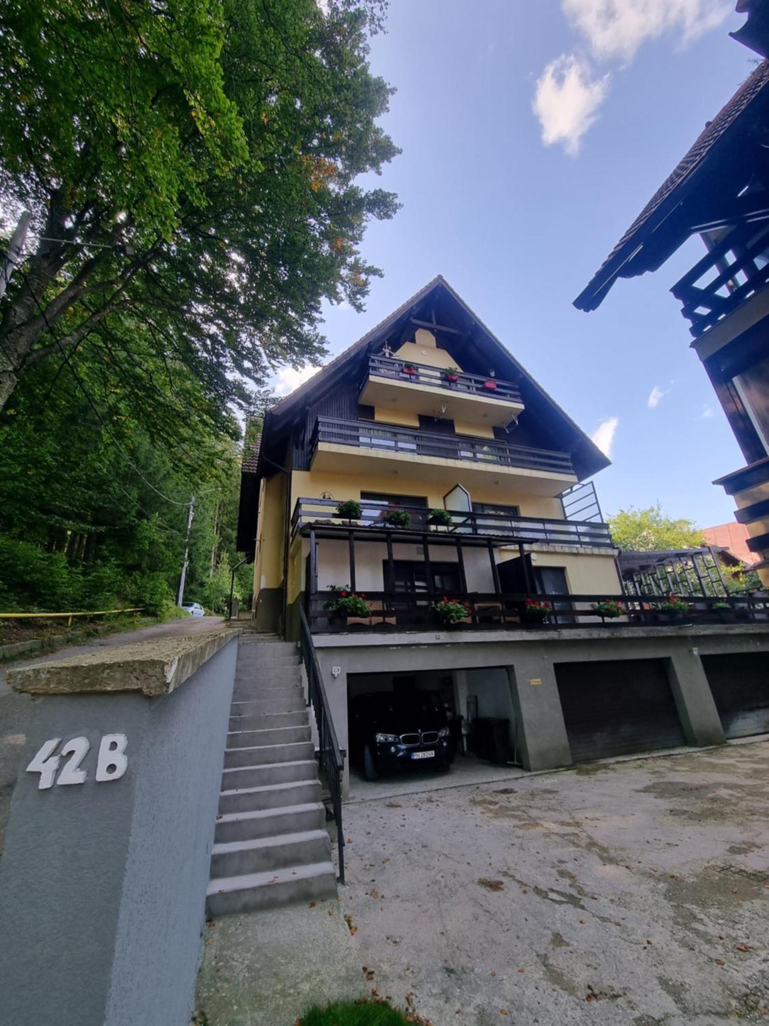 Apartament Kalinderu K1 Buşteni Exterior foto